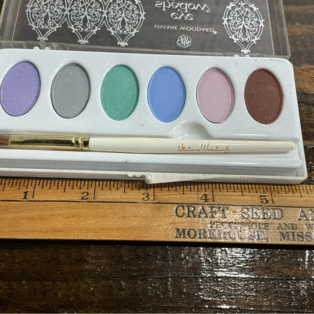 Vintage Vivane Woodard Eye Shadow Box Unused Light Colors